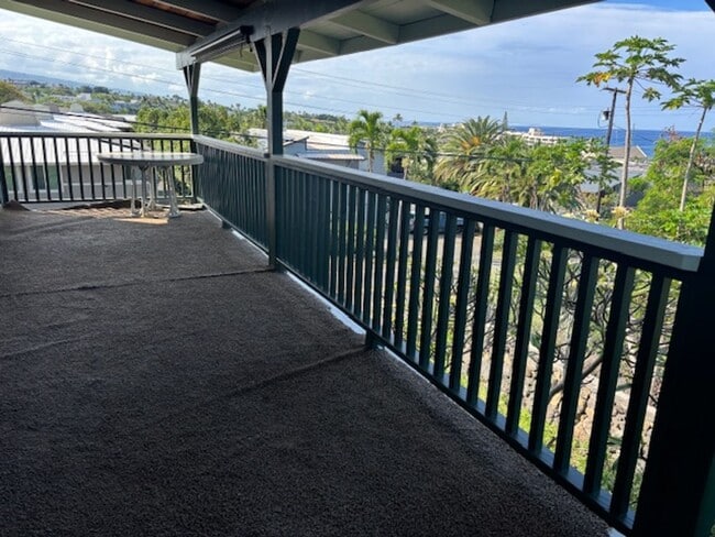 Building Photo - 75-177 Kalani St