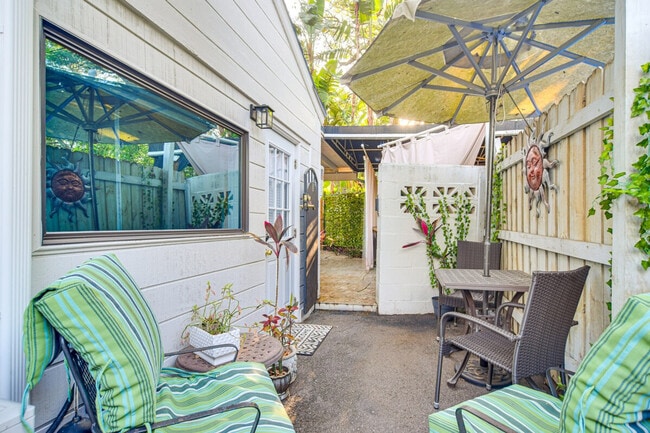 Building Photo - 1409 Maple St