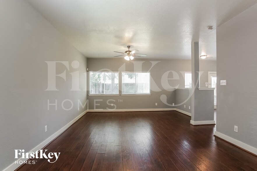 Building Photo - 419 Laurel Sage Dr