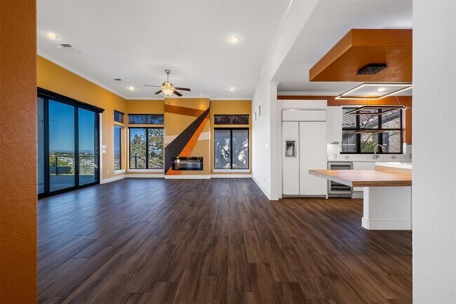 Building Photo - 16205 Coral Stone Way
