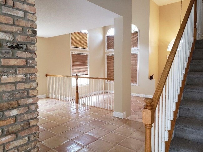 Building Photo - 6352 Squirewood Way