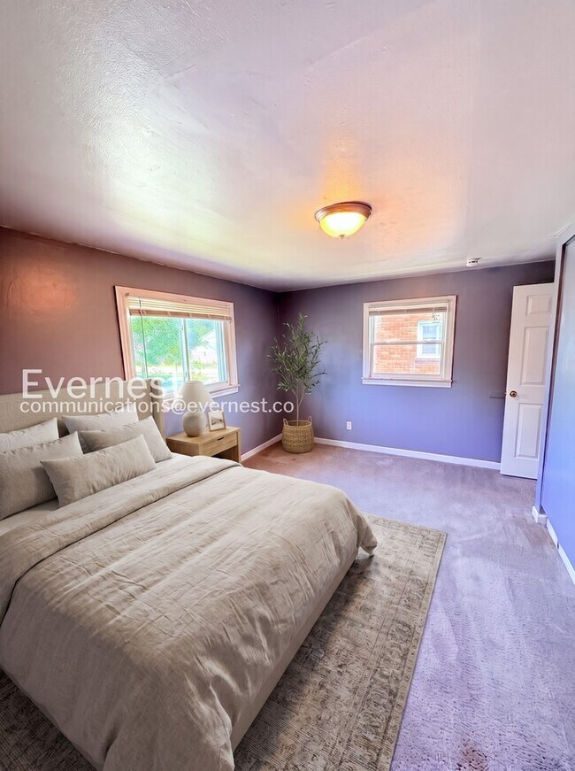 Building Photo - 15380 Meyers Rd
