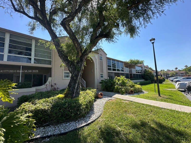 Building Photo - 4760 NW 102nd Ave