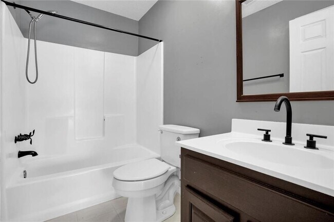 Building Photo - 3778 Rivaridge Dr