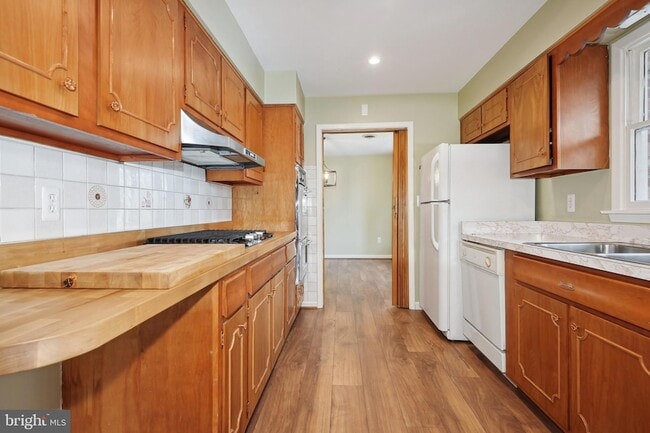 Building Photo - 10624 Marbury Rd