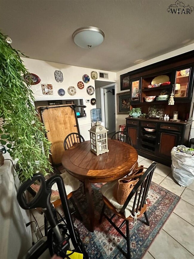 Building Photo - 1919 Margaret Dr