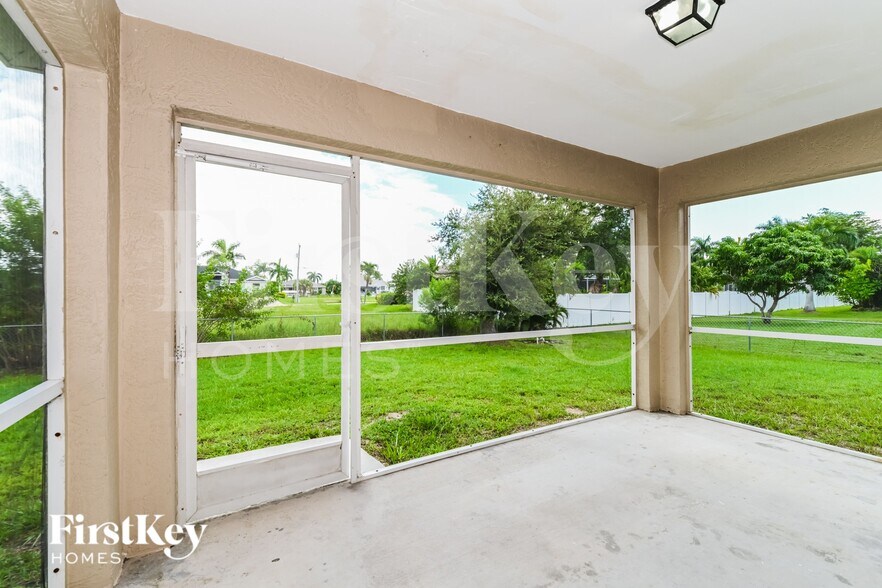 Building Photo - 2513 SW 31st St