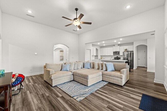 Building Photo - 173 Tournament Ln