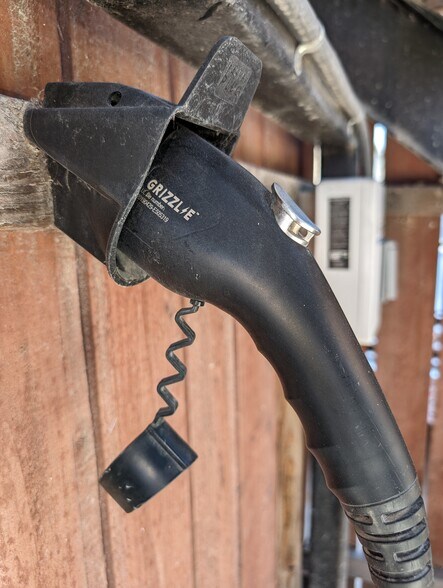 Building Photo - 5973 Guthrie Ave