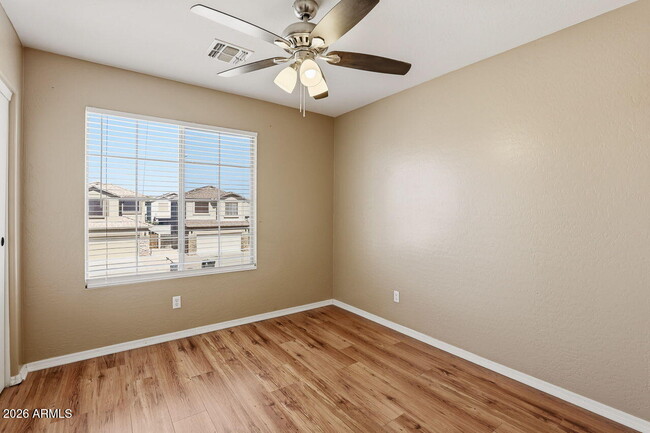 Building Photo - 11433 W Yavapai St