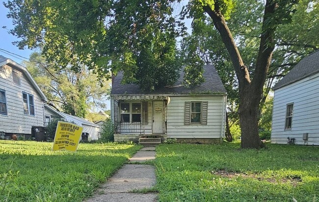 Building Photo - 3031 W Meidroth St