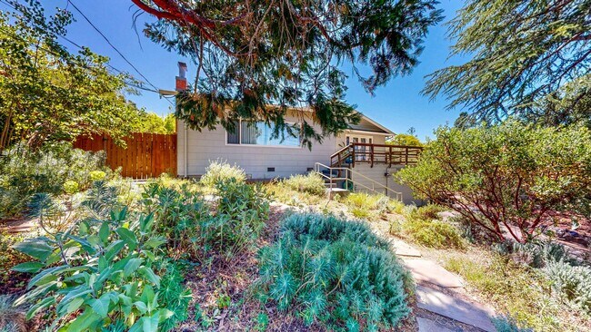 Building Photo - 4560 Sullivan Ct