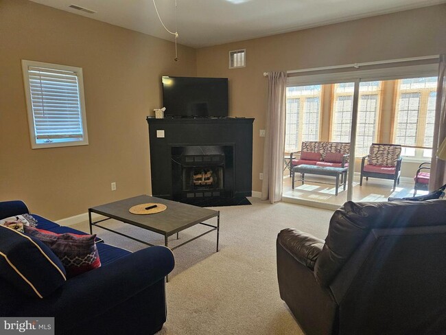 Building Photo - 34297 Summerlyn Dr