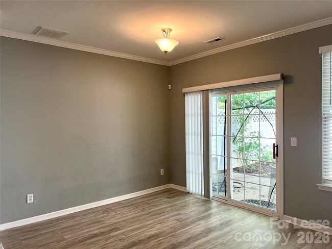 Building Photo - 8378 Chaceview Ct