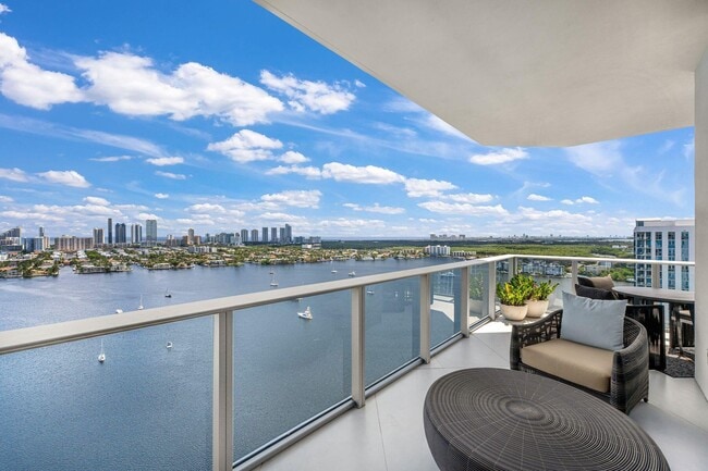 Building Photo - 17301 Biscayne Blvd