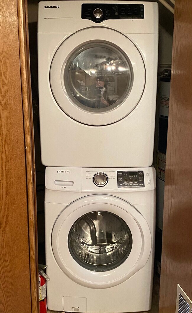 Laundry Room - 1549 Whitehall Blvd