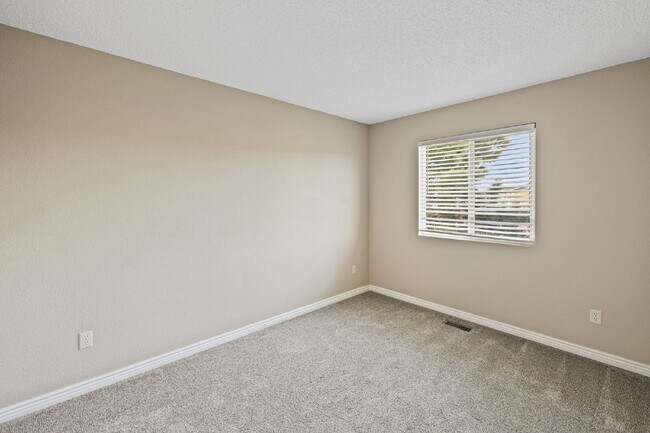 Building Photo - Convenient, Comfortable, and Close to Fort Carson and I-25! – 3BR Tri-Level in Colorado Springs!