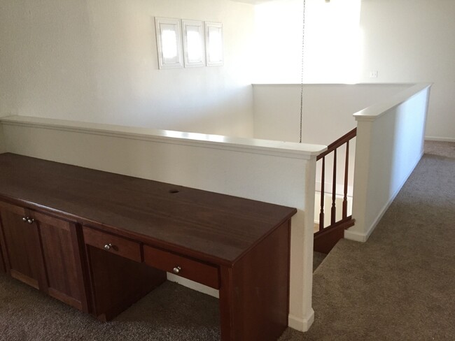 Building Photo - 4 Bed, 3.5 Bath Antioch Home with Loft