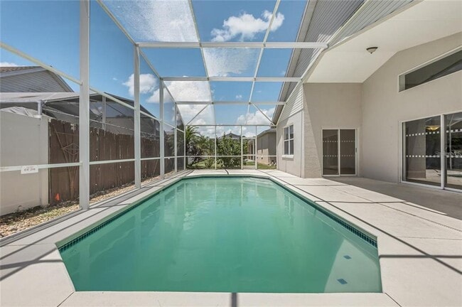 Building Photo - 520 Hollinghead Loop