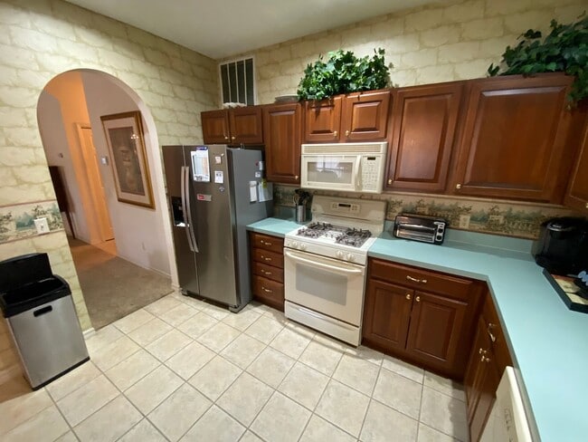 Building Photo - Turnkey SEASONAL Rental in Spanish Springs...