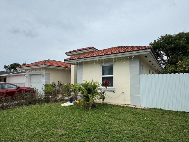 Primary Photo - 11951 SW 192nd Terrace