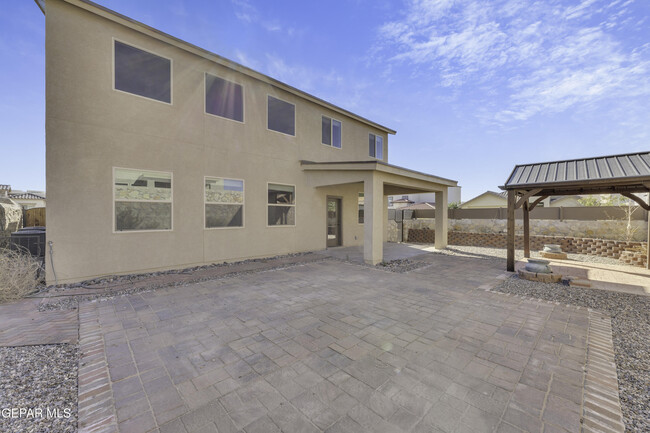 Building Photo - 7865 Enchanted Ridge Dr