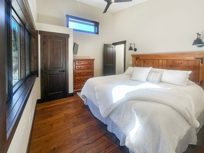 Building Photo - 3 Bed, brand new home with views of Quanda...