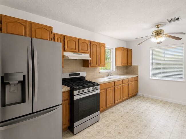 Building Photo - 5522 Nassau Rd