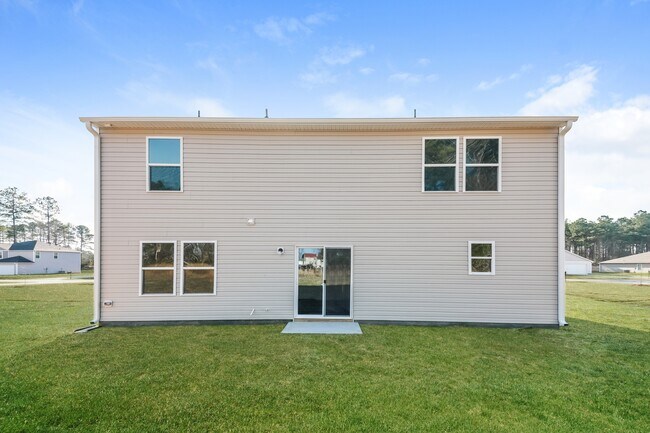 Building Photo - 210 Kyle's Dr