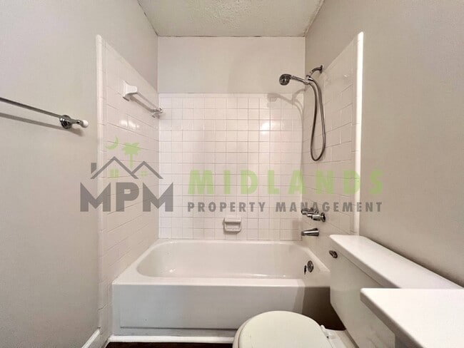 Building Photo - 6101 McMillan Cir