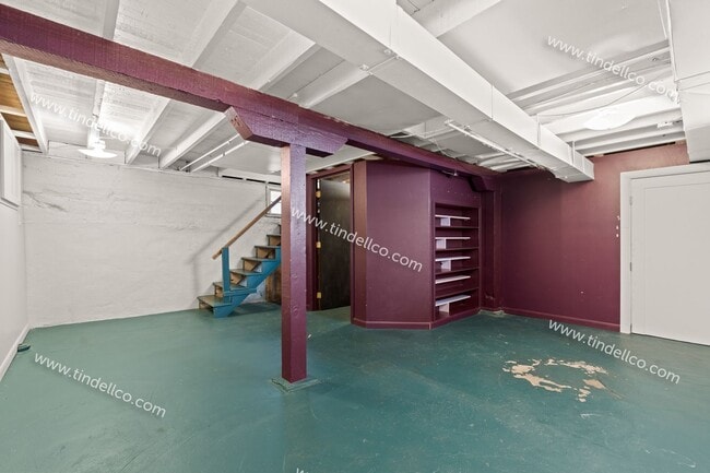 Building Photo - University Park Farmhouse with Yard, Deck ...