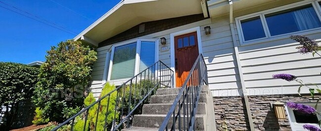 Primary Photo - 6910 SW 11th Dr