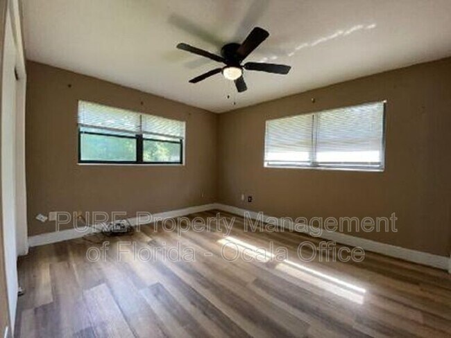 Building Photo - 4211 SW 6th Ave