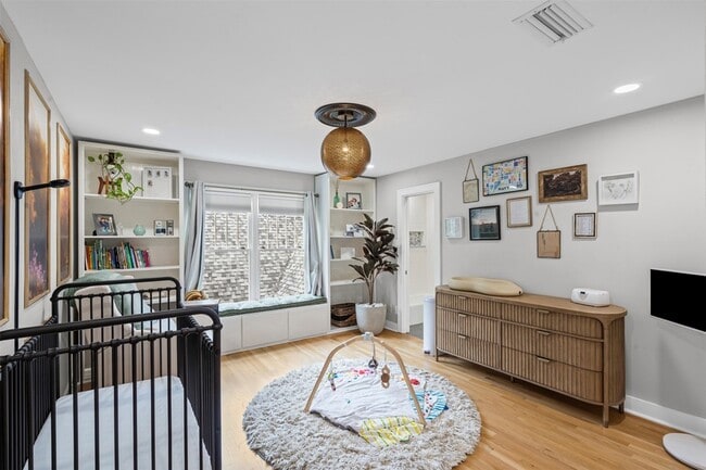 Building Photo - 4014 Modlin Ave