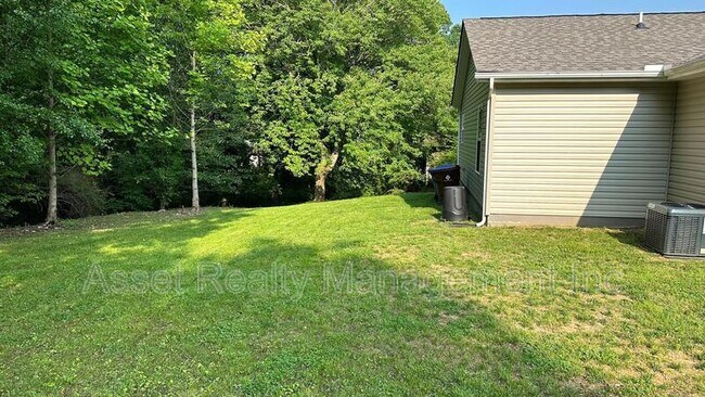 Building Photo - 112 Bennett Ln