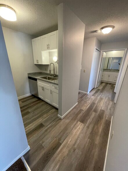 Building Photo - 519 Jefferson St