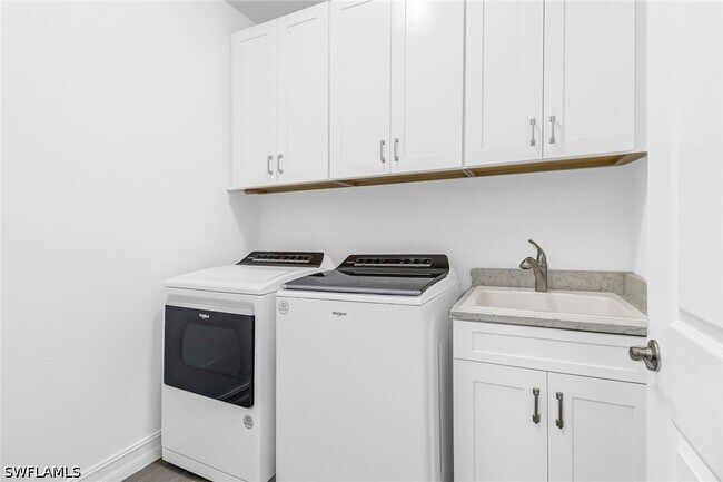 Building Photo - 317 Spiaggio Ct