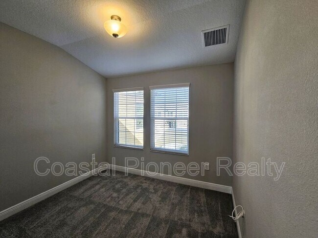 Building Photo - 30219 Southwell Ln