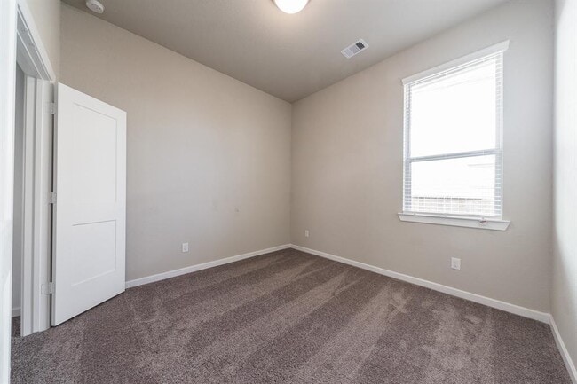 Building Photo - 3003 Hazel Pointe Trail