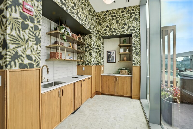 Building Photo - 1119 W Carroll Ave