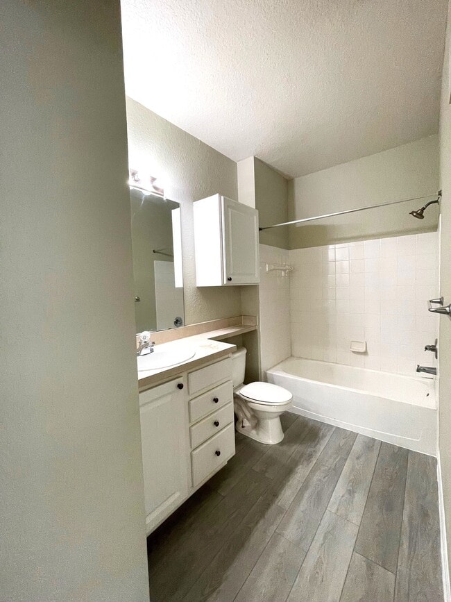 Building Photo - 1275 Lake Shadow Cir