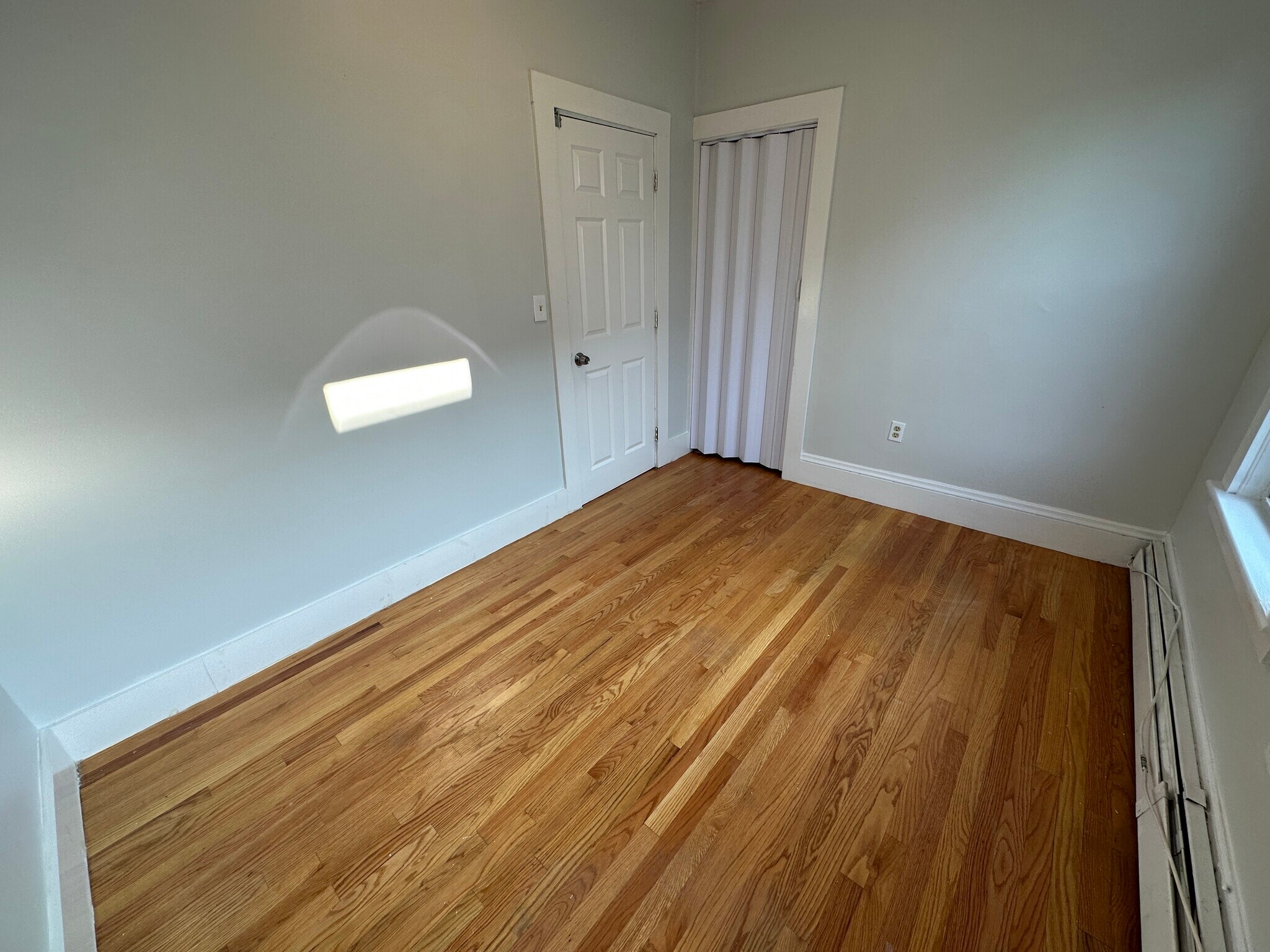 Building Photo - 857 E 1st St