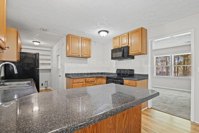 Building Photo - 13 Hearthwood Ct