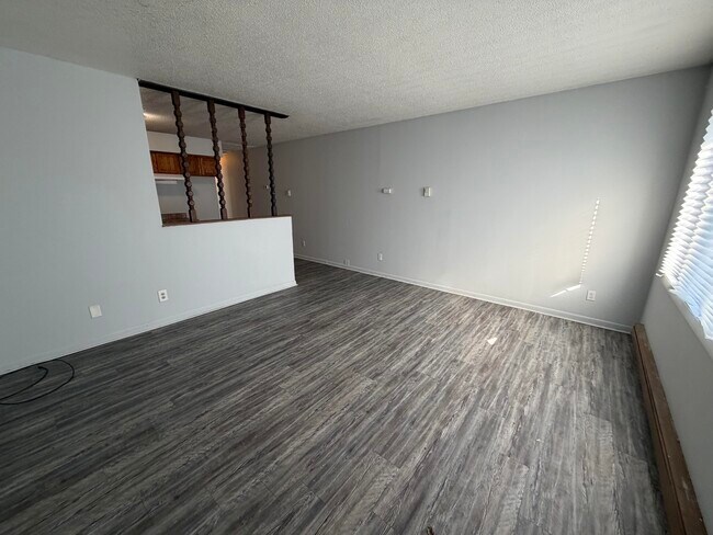 Building Photo - 1212 James-