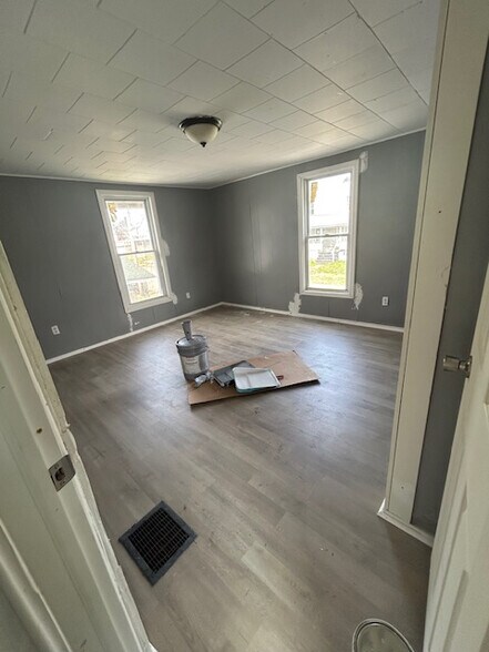 Building Photo - 36 Carlisle St