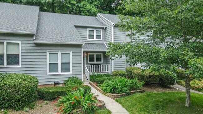 Primary Photo - 107 Abbots Glen Ct