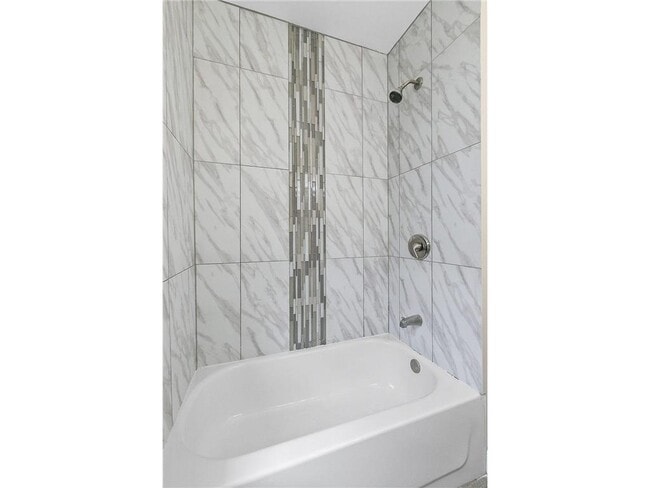 Building Photo - 2512 Dupont Ave S