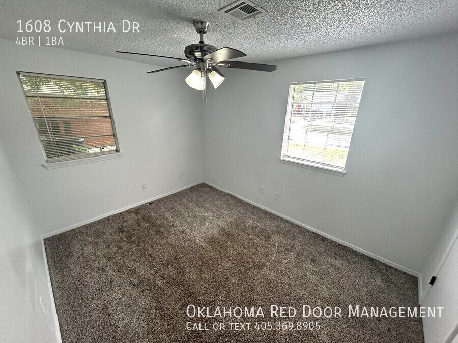 Building Photo - 1608 Cynthia Dr