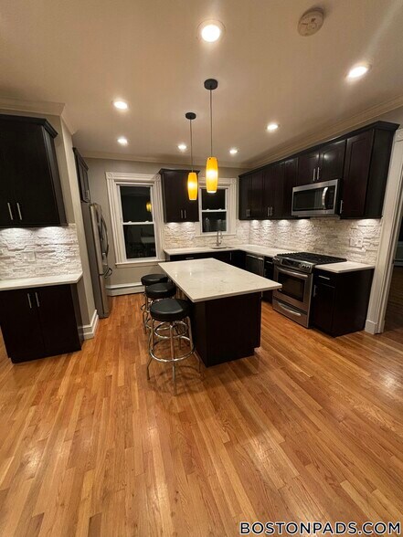 Building Photo - 12 Dorset St