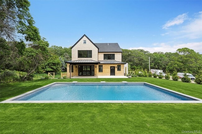 Building Photo - 57 Newtown Rd